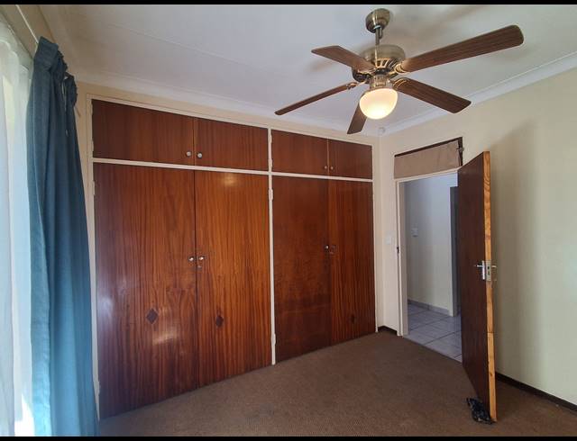 3 BEDROOM FREESTANDING FOR SALE IN STILFONTEIN EXT 4